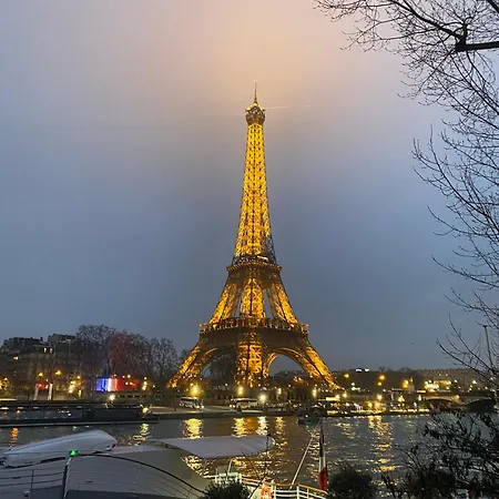 Passy Tour Eiffel * Parigi